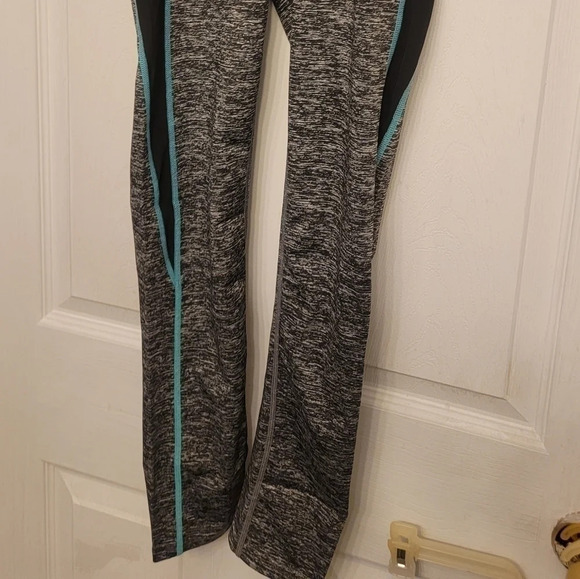 LEGGINGS - Picture 2 of 2